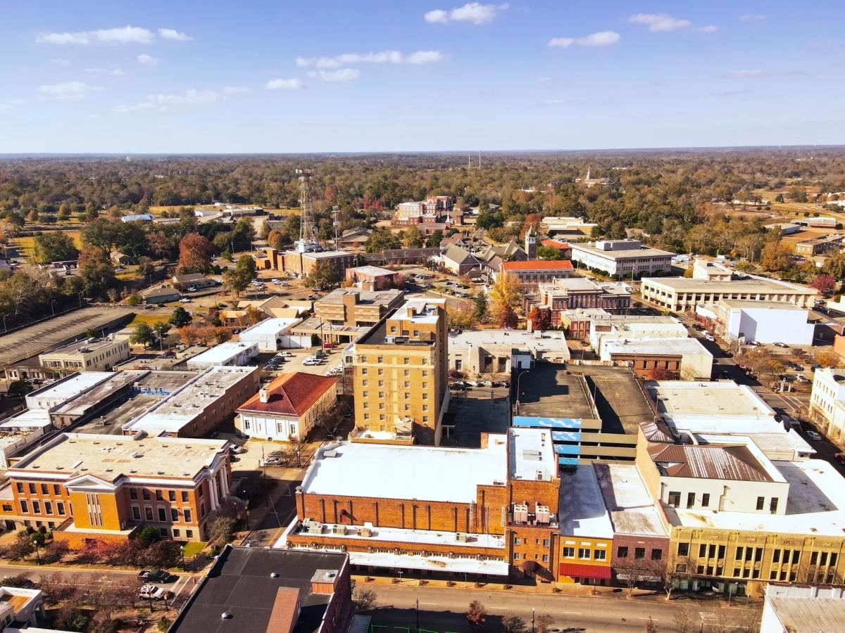https://thedroningcompany.com/images/1371/gallery/downtownhattiesburg-1776614160.jpg