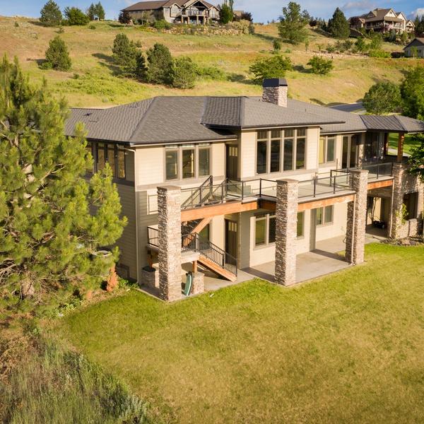 https://thedroningcompany.com/images/1564/gallery/real-estate-1778243098.jpg