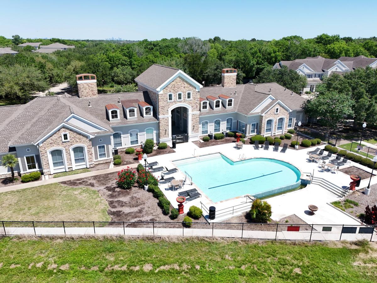 https://thedroningcompany.com/images/1600/gallery/0013-property-overview-1778699746.jpg