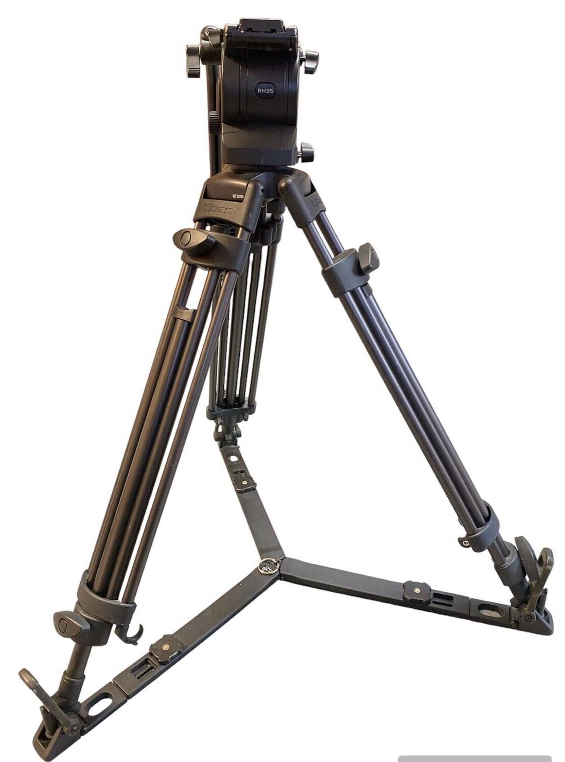 RT30B Tripod with LX7 Fluid Head